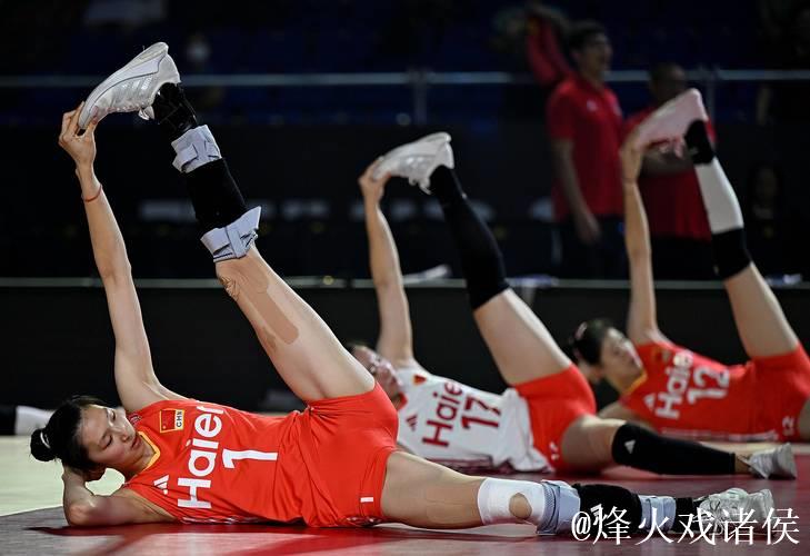 中国女排完胜多米尼加 世锦赛三连胜强势领跑小组 中国女排完胜多米尼加 世锦赛三连胜强势领跑小组